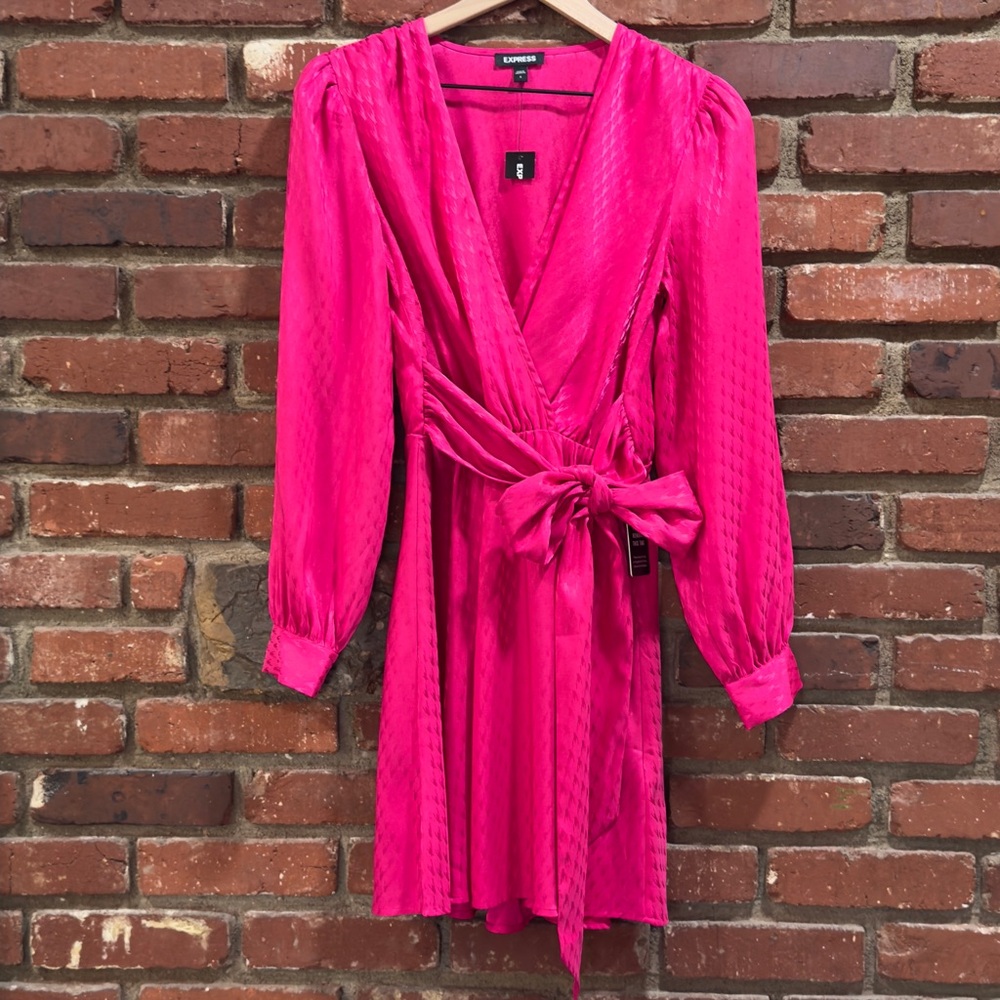 Express women's hot pink dress size small Jacquard satin tie waist long sleeve